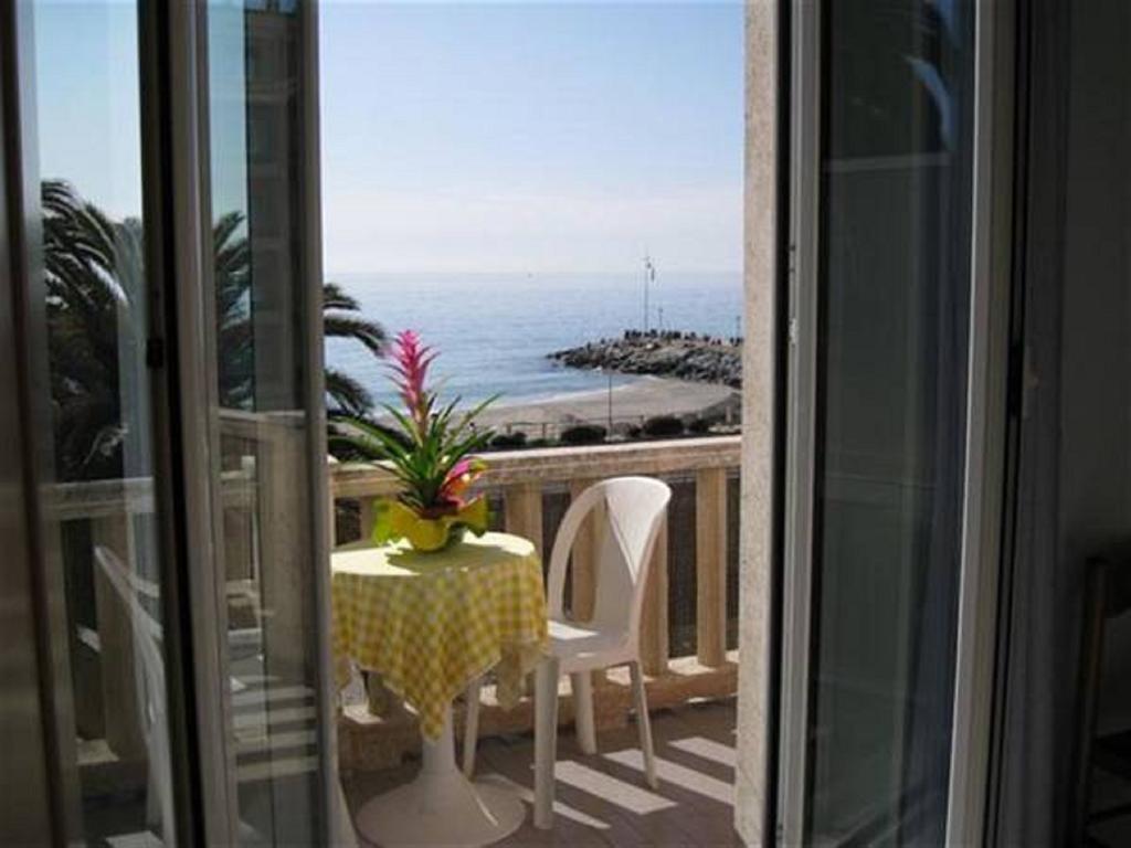 Hotel Corallo Finale Ligure Esterno foto